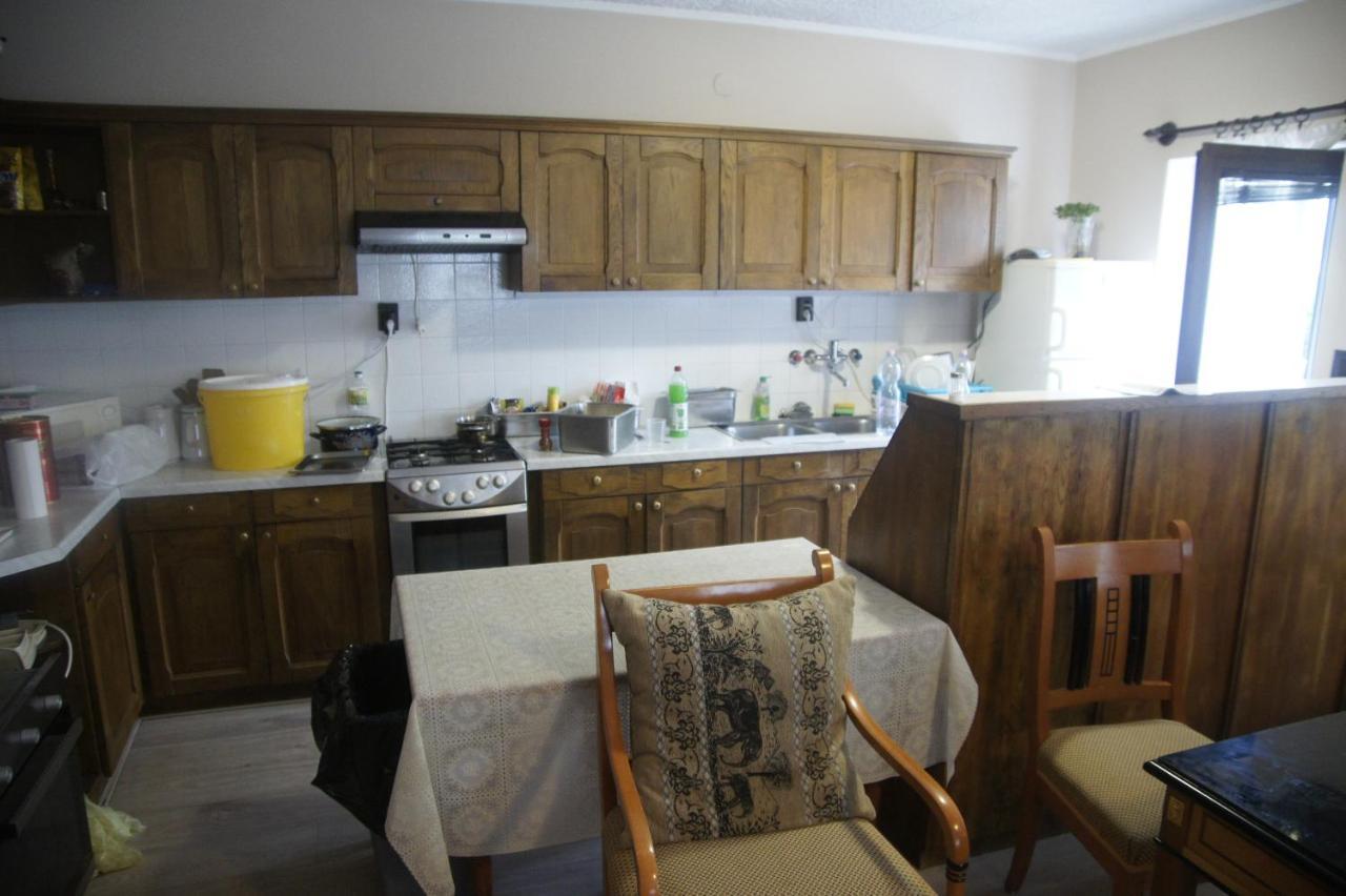 Szuzanna Fenyves Panzio Bed & Breakfast Сиофок Екстериор снимка