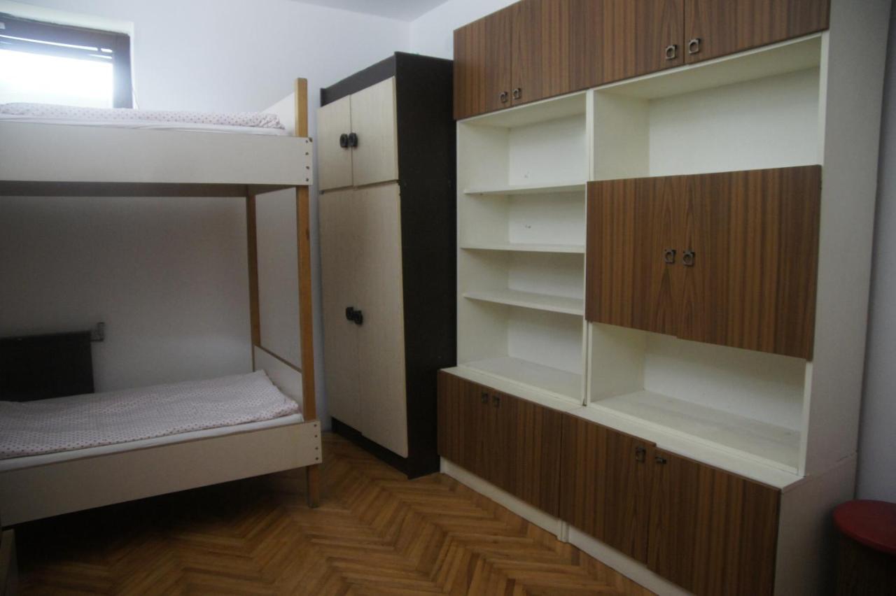 Szuzanna Fenyves Panzio Bed & Breakfast Сиофок Екстериор снимка